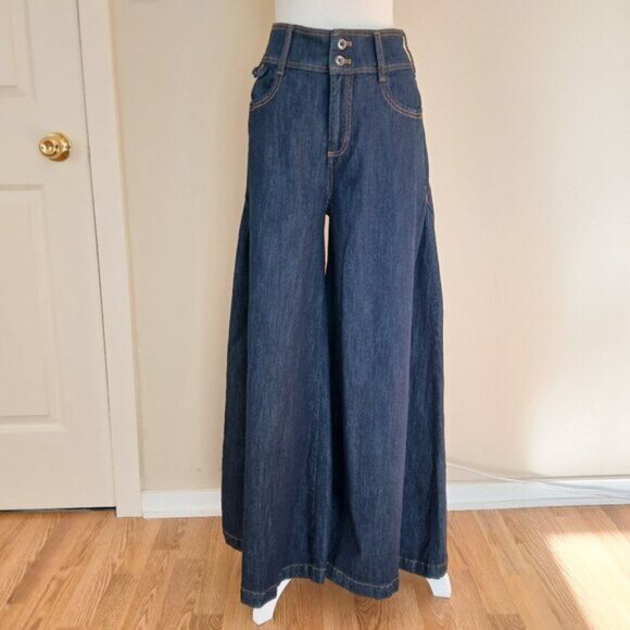 Anthropologie Denim - NWOT Anthropologie Pilcro Dramazzo Ultra Wide Leg Jeans Rinse Wash Size 29